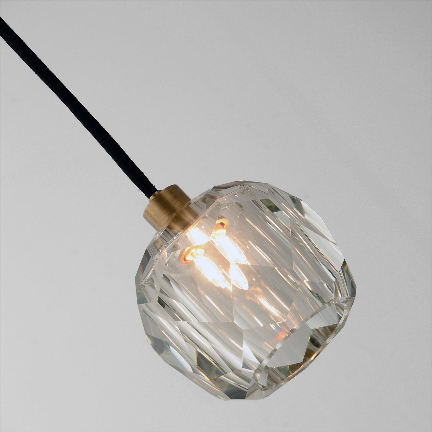 Balle Be Crystal Pendant Brass