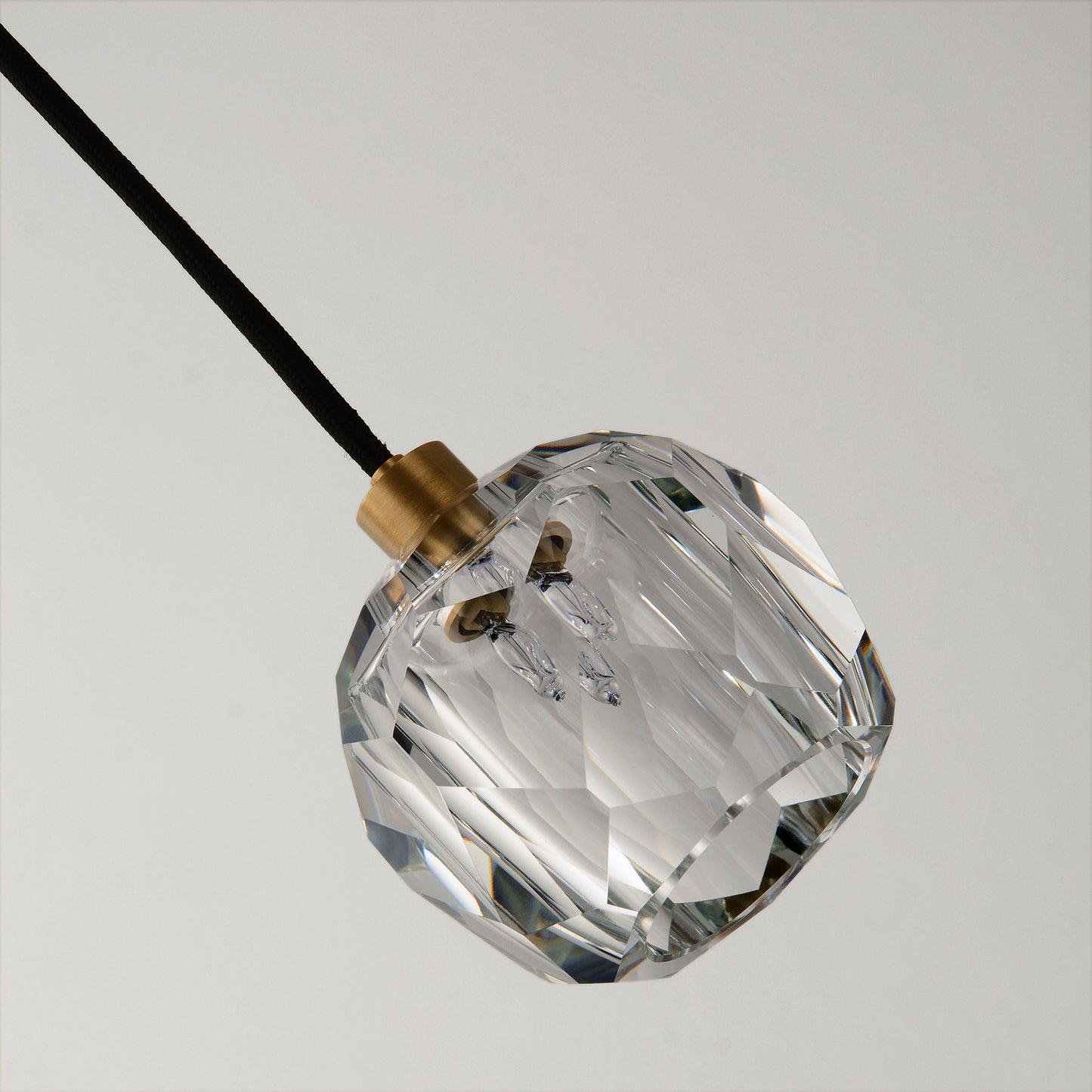 Balle Be Crystal Pendant Brass